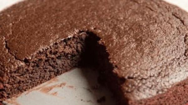 Prăjitura cu cremă de alune, din doar trei ingrediente și fără coacere. Este gata în câteva minute