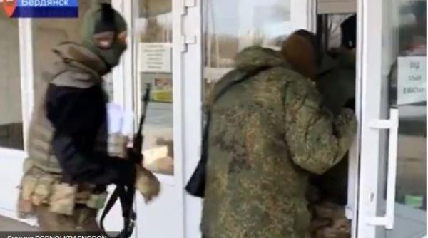 Jurnaliștii din Ucraina, amenințați de ocupanții ruși: Dacă vrei să trăiești, trebuie să cooperezi