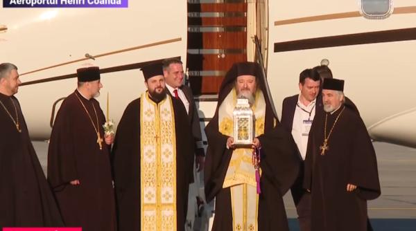 Sfânta Lumină de la Ierusalim a ajuns în România