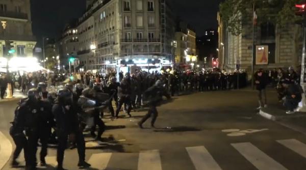Proteste violente la Paris, după ce Emmanuel Macron a câştigat alegerile prezidenţiale - VIDEO