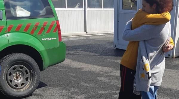 Ungaria. Minor român, uitat într-o parcare pe autostradă, după ce a coborât din autobuz 