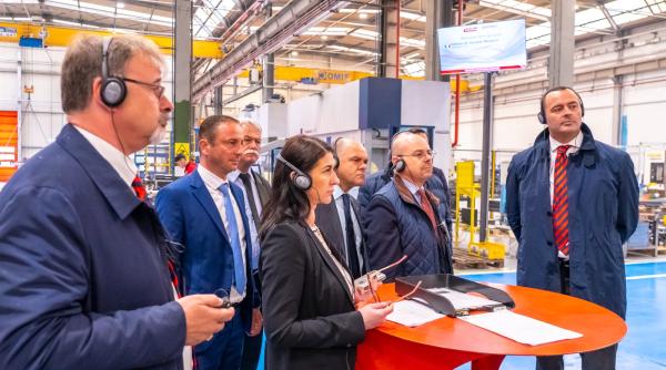 Ambasadorul Italiei, vizită la cel mai mare producător de utilaje agricole din România