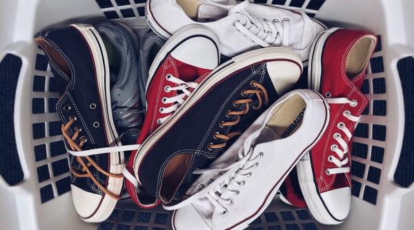 Trucul care elimină mirosul neplăcut și persistent al încălțămintei sport: Iată cum să rezolvi problema în cel mai simplu și igienic mod