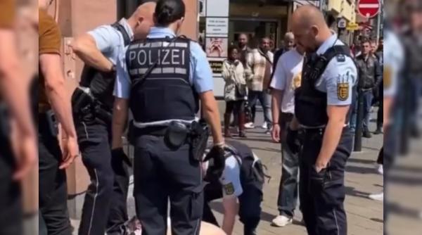 Polițiștii din Germania au omorât un bărbat pe stradă, în timp ce îl imobilizau