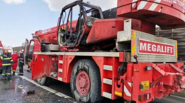 Șofer român, lovit mortal de un camion. Bărbatul încerca să stingă un incendiu, izbucnit la autovehiculul său