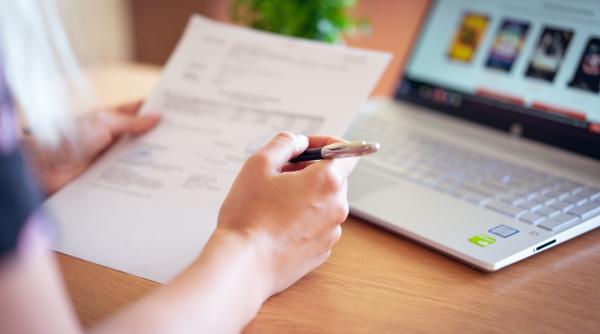 Amenzi mari pentru românii din străinătate care nu completează formularul online publicat de guvern pentru recensământ