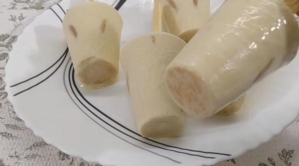 Din lapte, biscuiți și smântână faci cea mai delicioasă înghețată. Mai simplă decât ți-ai imaginat. E diferită de ce ai mâncat până acum!