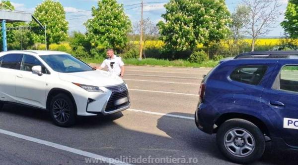 Două autoturisme, furate din Italia și Germania, oprite la frontieră. Doi șoferi, luați la întrebări