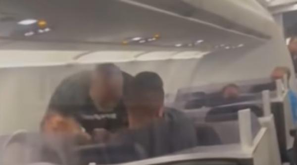 Mike Tyson a luat la bătaie un pasager, în avion, dar va scăpa nepedepsit