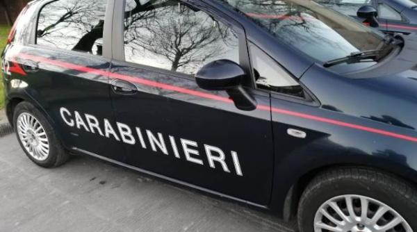 Italia. Două românce au dat iama în rafturile cu parfumuri scumpe: pradă de peste 1000 de euro
