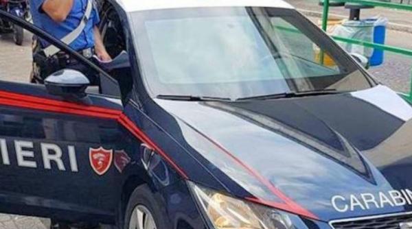 Italia. Un român a furat mașina unui conațional, apoi i-a cerut răscumpărare. Hoțul, reținut când primea banii