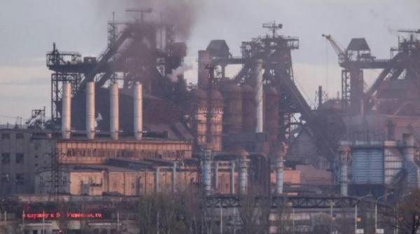 Lupta de la Azovstal s-ar fi încheiat. Luptătorii ucraineni au fost văzuți plecând. Au urcat în autobuze și au părăsit Mariupolul 