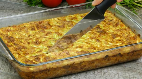 Plăcintă de dovlecei și legume: O rețetă pe cât de simplu de făcut, pe atât de delicioasă. Cei mici vor mai cere o porție!