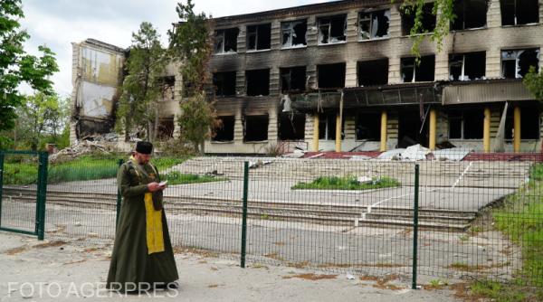 Preot militar din regiunea Harkov: "Aici se duce lupta între bine şi rău, lupta între Dumnezeu şi diavol"