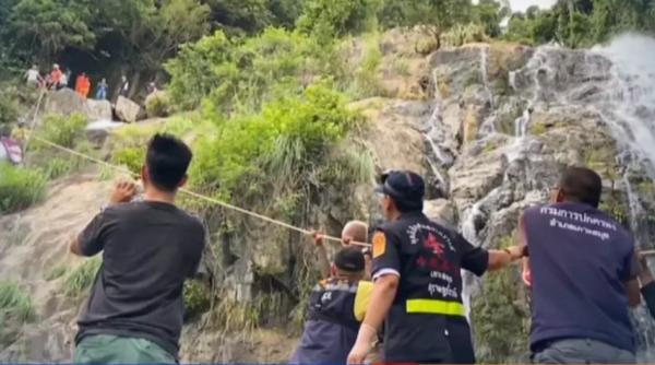 Turistă româncă, moartă în Thailanda în timp ce se scălda într-o cascadă