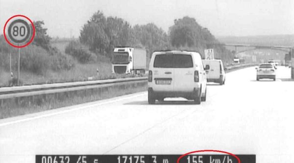 Germania. Curieri români, prinși de poliție în timp ce goneau cu peste 150 km/h pe o șosea cu limită de 80 km/h