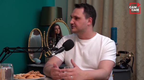 Gabriel Ghinea, asistent medical: „Ne-a sugerat să dăm șpagă la concurs și am decis să plecăm din țară”