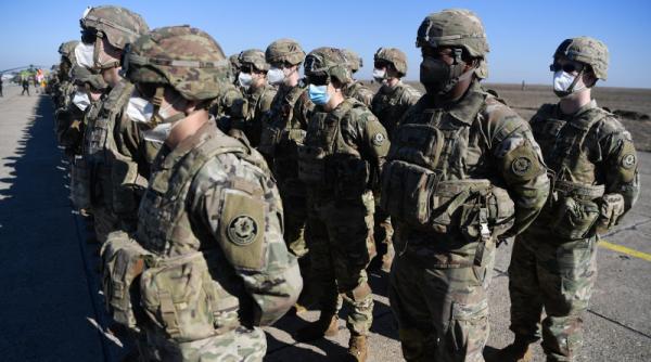 Le Figaro: Trupele NATO poziţionate în România fac zid în faţa pericolului reprezentat de Rusia