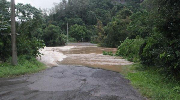 Ploi torenţiale devastatoare: Cel puţin 56 de morţi şi 56 de dispăruţi, în nord-estul Braziliei