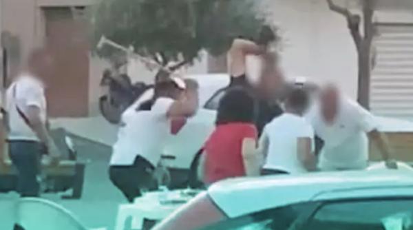 Italia. Mai mulți români și bulgari s-au bătut cu sticle sparte lângă o biserică 