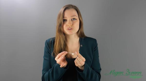 O femeie din Marea Britanie se mândrește că foloseşte "magia" pentru a proteja natura