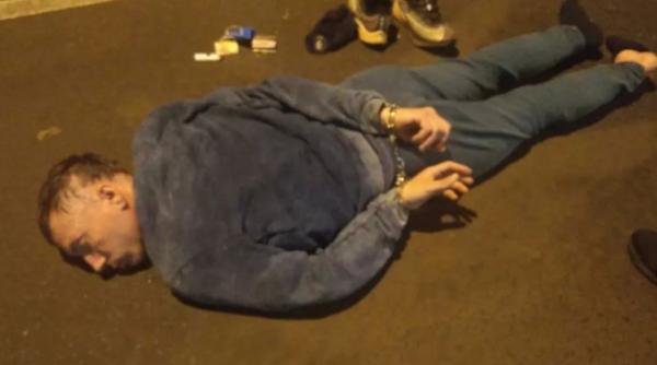 Argentina.Un român a atacat cu o piatră un bărbat, într-o stație de autobuz