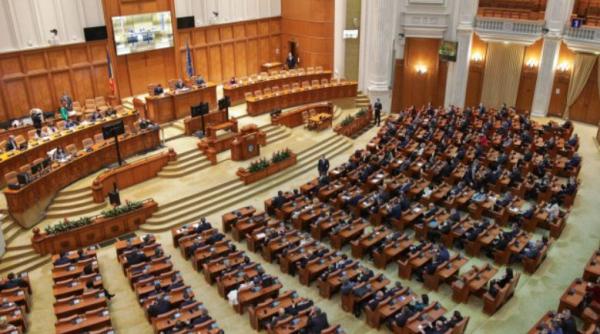 USR depune o moțiune simplă împotriva ministrului Educației, Sorin Cîmpeanu