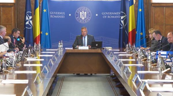 Ciucă, în ședința de Guvern: Aprobăm OUG privind specula: Cer Ministerelor Energiei şi Finanţelor să verifice prețurile la carburanţi