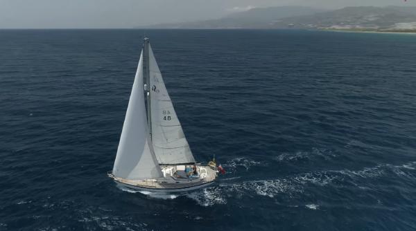 Spania. Șapte persoane, printre care și un român, au fost salvate după ce o barcă cu pânze a luat foc în largul coastei din Granada