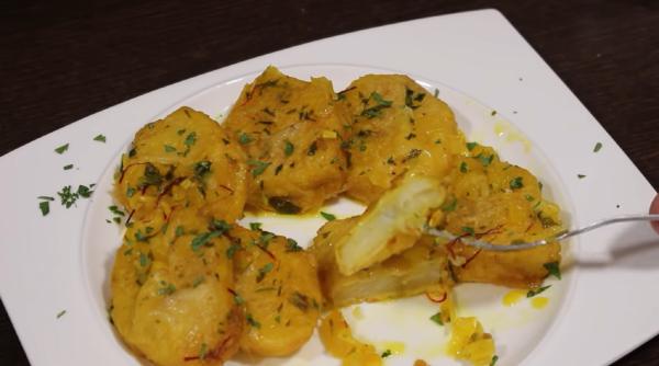 „La importanță”, cea mai tare rețetă din cartofi, ouă, ceapă și usturoi. O mâncare fantastică la tigaie