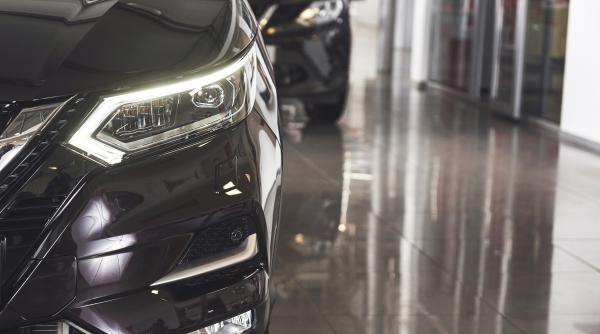 Români, trafic internațional de autovehicule de lux din Elveția