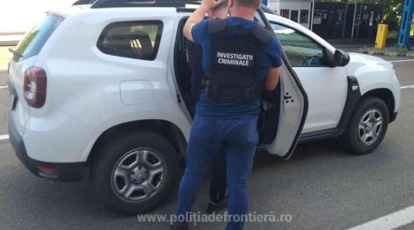 Autocar, verificat la intrarea în țară. Un bărbat, căutat de autorităţile germane, depistat printre pasageri