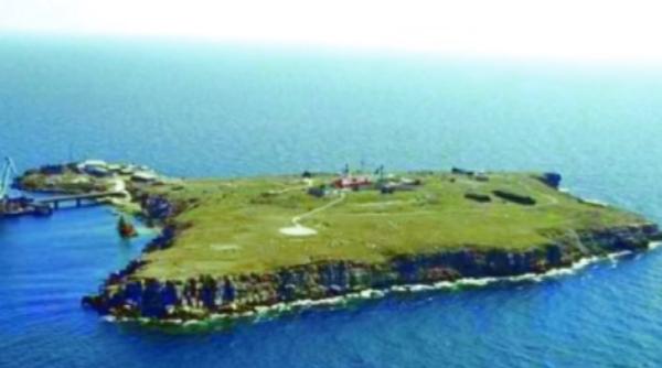 Ucraina acuză Rusia că a lansat bombe cu fosfor asupra Insulei Şerpilor