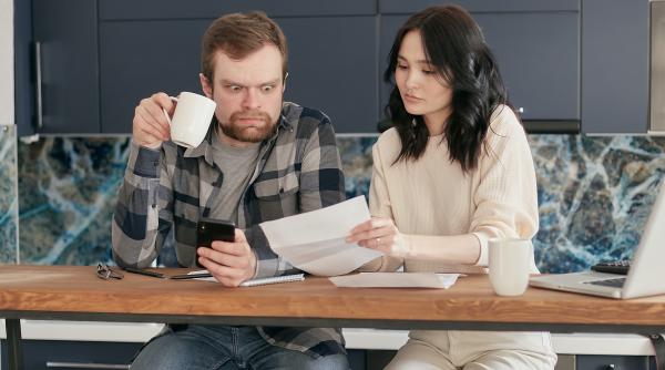 Factură de infarct, de aproape 15.000 de euro la telefonul mobil, pentru o familie de români: „Avea câte 500 de apeluri pe zi“