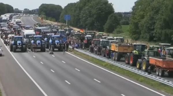 Proteste masive în Olanda: „Întreaga țară să fie paralizată!”