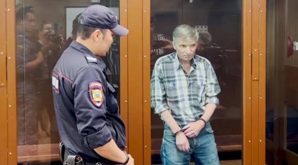 Parlamentar rus, condamnat la închisoare pentru că a criticat războiul din Ucraina. E cea mai aspră pedeapsă dictată până acum