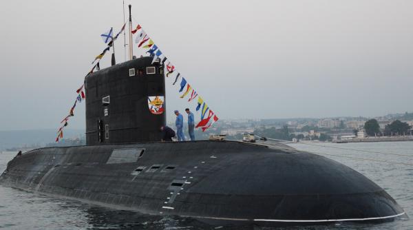 Rusia. Cel mai mare submarin construit în ultimii 30 de ani, care are suficientă putere de foc pentru a distruge orașe întregi și a declanșa "tsunami radioactive", este gata să intre în serviciu