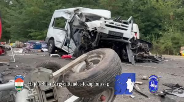 Microbuz cu români care veneau din Anglia, accident mortal în Ungaria: Două vieți curmate și nouă oameni răniți - VIDEO
