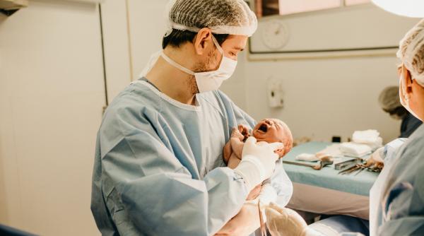 ONU: Ritmul de creştere a populaţiei globale încetineşte; pragul de 8 miliarde de locuitori va fi depăşit până la finalul anului