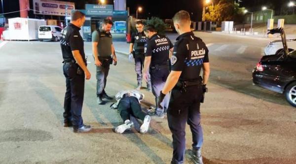 Spania. Român specializat în jefuirea benzinăriilor prin metoda „aselenizării“, capturat de polițiști la bordul unui Jaguar