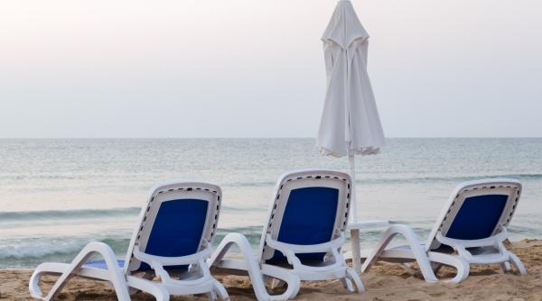 Bate vântul pe litoral: românii au dat Mamaia pe Dubai, Antalya şi alte destinaţii externe