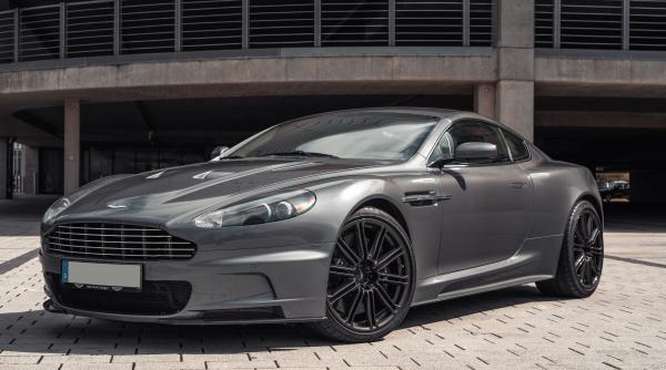 Acțiunile Aston Martin au urcat cu 20%, fondul saudit urmând să devină al doilea mare acționar al producătorului de automobile de lux