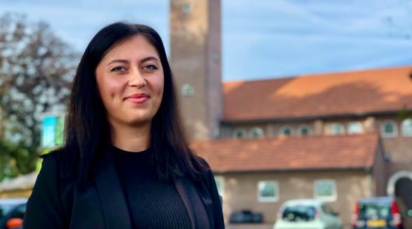 Olanda. O româncă, “exemplu de manual al lucrătorului migrant modern“. Lavinia: „Găsesc aici viitorul pe care nu l-am avut în România“
