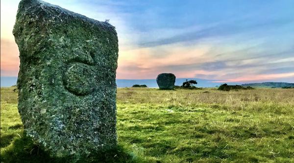 Canicula dezvăluie comori antice. Mai multe roci marcate în urmă cu până la 6.000 de ani, au fost descoperite pe măsură ce nivelul apei scade