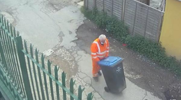 Marea Britanie. Șofer român de TIR, surprins cum cară trupul neînsuflețit al unei tinere cu un tomberon: „Când m-am trezit era moartă”