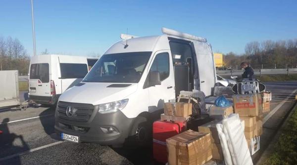 Microbuz plin cu români care se întorceau din Anglia, blocat în Germania. Totul era ILEGAL