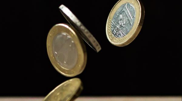 Marea Britanie: 66 de lire sterline (79 de euro) pe lună vor fi tăiate din facturile de energie în această iarnă pentru a ajuta la atenuarea crizei 