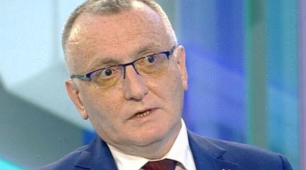 Anunțul ministrului Cîmpeanu: Admitere la liceu fără examen pentru olimpici și posibilitatea de a promova doi ani de liceu într-un singur an