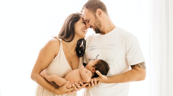 Danemarca acordă concediu plătit pentru ambii părinţi ai unui nou-născut. Noile reguli au intrat în vigoare de marți