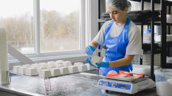 Criza energetică din Europa începe să se resimtă şi asupra alimentelor. Guvernele din UE au început să intervină deja pentru a evita un dezastru